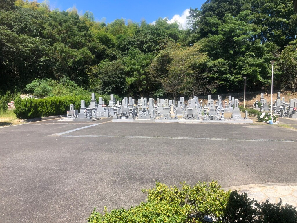 江田島市営 飛渡瀬墓地公園