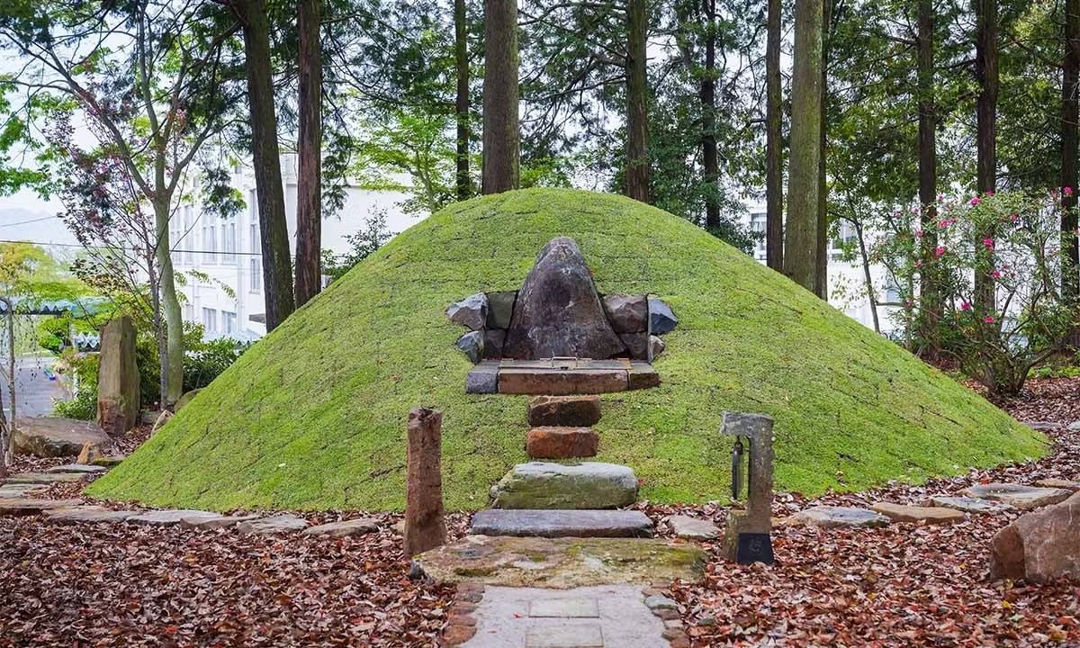 西光寺永代供養墓「同行の丘」