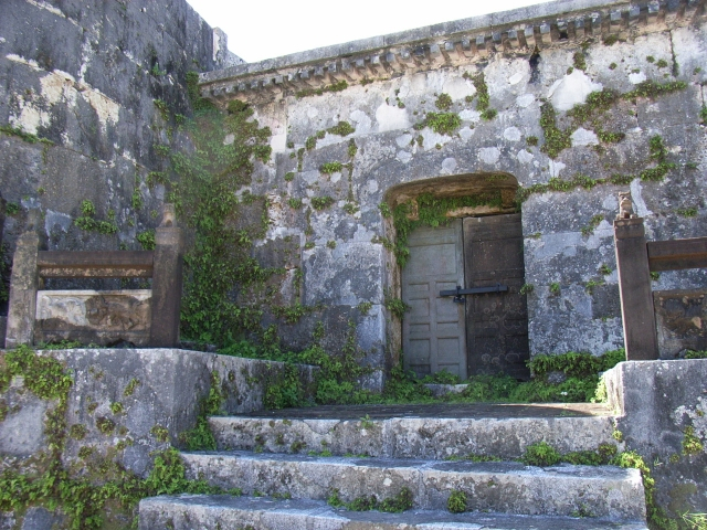 世界文化遺産「玉陵」謎の石厨子と悲運の占い師・木田大時