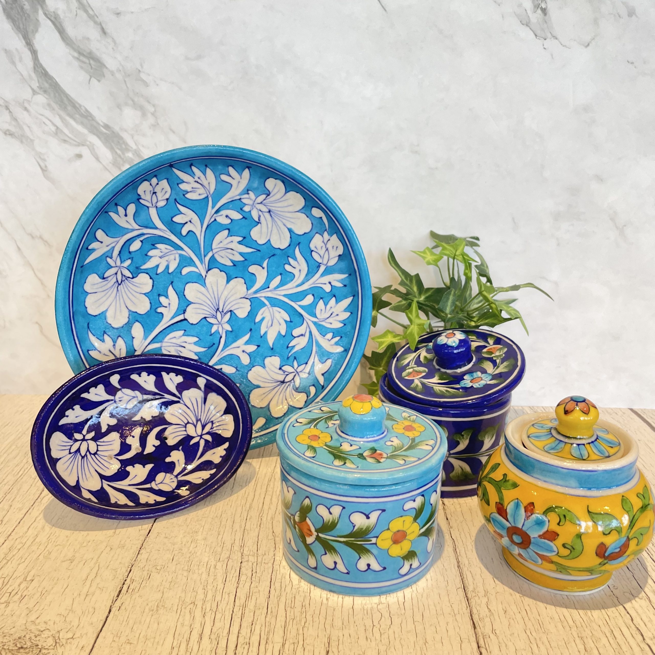 <ブルーポタリーの雑貨はこちらから>「皿、小物入れ、ジュエリーボックス、花瓶、タイルなど」