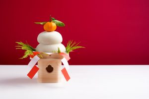 鏡餅とお供え餅の違いは? 由来・意味・お供えの仕方までわかりやすく解説