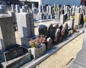 寄せ墓は不幸になるって本当？複数のお墓を1つにまとめる「寄せ墓」の形やメリットについて解説します