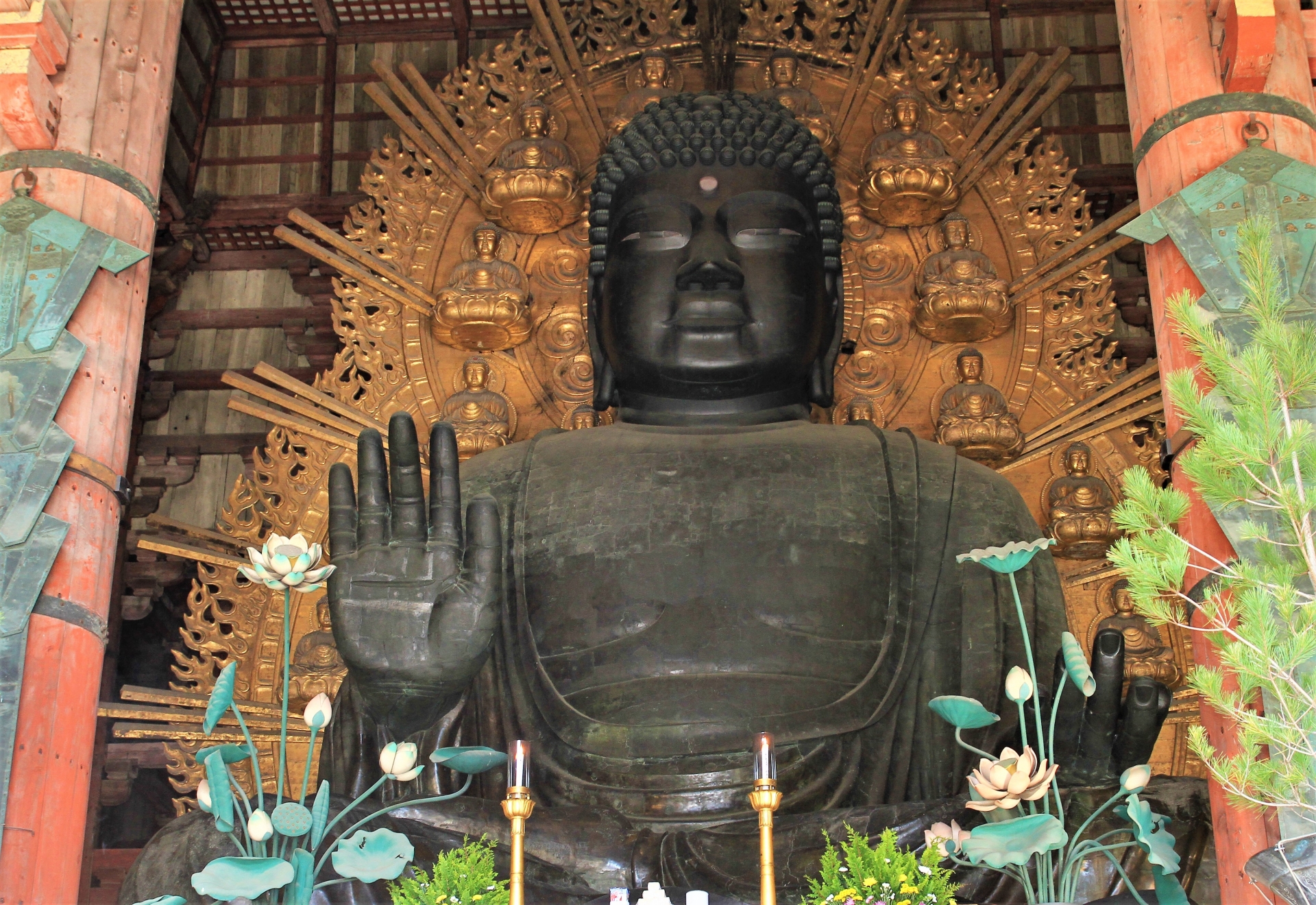 ご本尊とは？種類や宗派ごとの違い、仏様の役割を詳しく解説