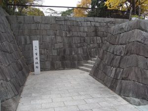 【豊臣兄弟・黒牢城】信長に反旗を翻した男、荒木村重のお墓はどこにある？